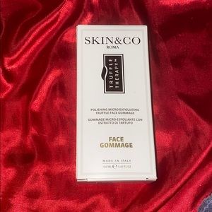 Skin & Co Polishing Mirco-Exfoliating Truffle Face